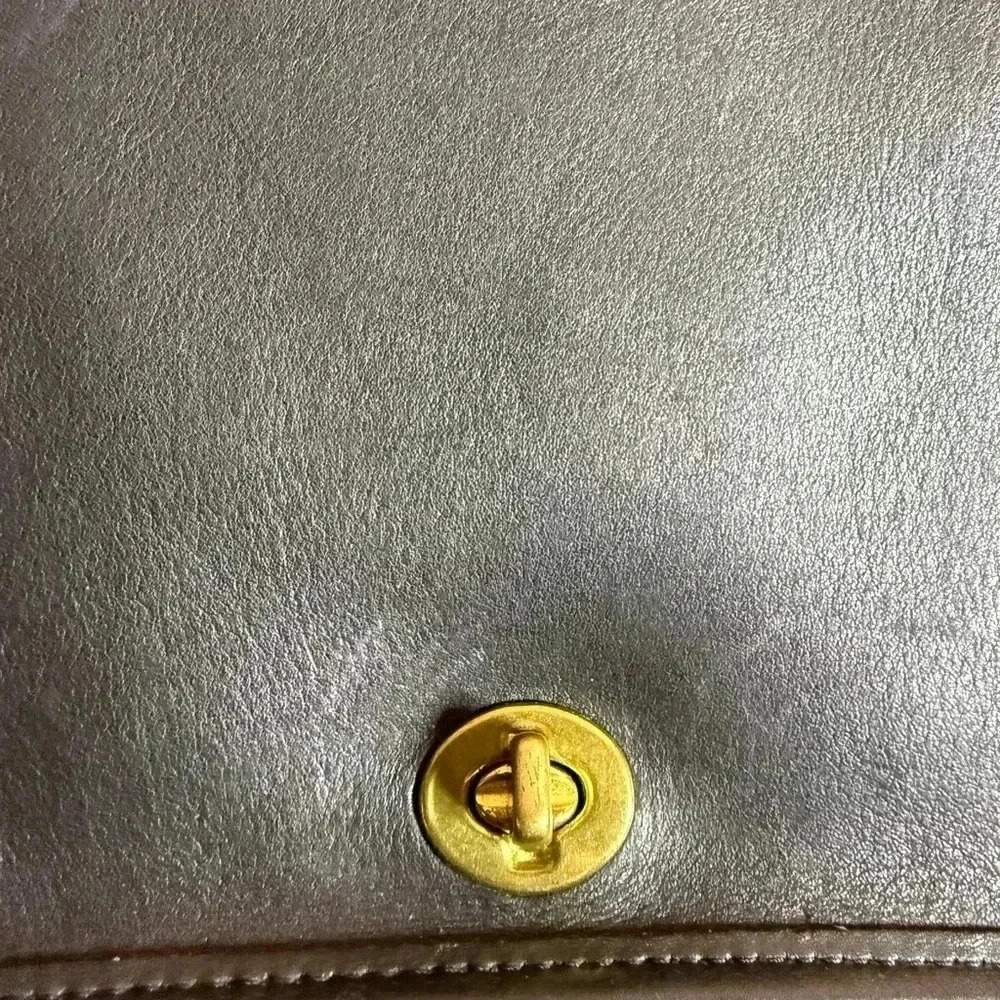 Vintage Coach Crossbody Bag#9620 - Picture 11 of 16